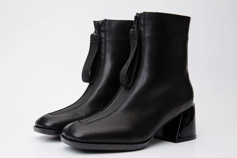 The Tackle Black Leather Block Heel Women Boot